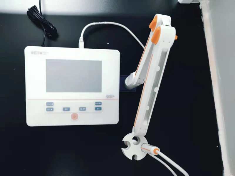 Benchtop pH meter in the Natürlich laboratory